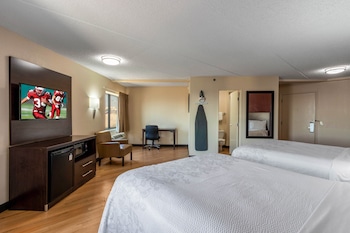 Deluxe Room, 2 Queen Beds (Smoke Free)