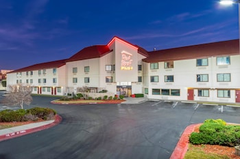 Superior Room, 1 King Bed, Accessible (Smoke Free)