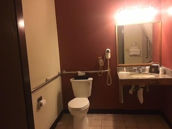 Standard Room, 1 Queen Bed, Accessible, Non Smoking (Mobility)