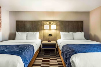 Standard Room, 2 Queen Beds, Non Smoking