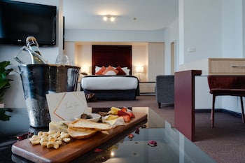 Deluxe Suite, 1 King Bed