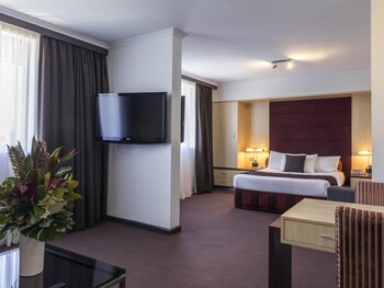 Deluxe Suite, 1 King Bed