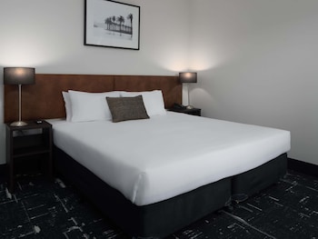 Superior Room, 1 King Bed