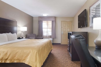 Standard Room, 1 King Bed, Smoking