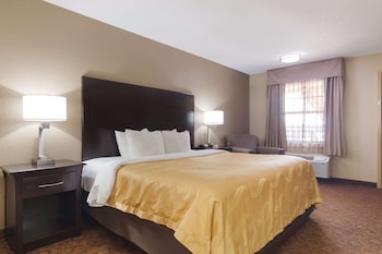 Standard Room, 1 King Bed, Smoking