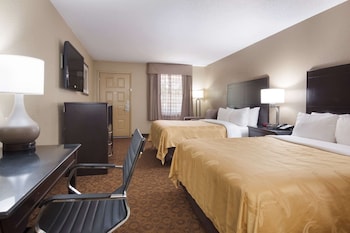 Suite, 2 Queen Beds, Smoking