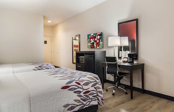 Deluxe Room, 2 Double Beds, Accessible (Smoke Free)