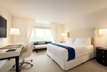 Deluxe Room, 1 King Bed (Club Level )