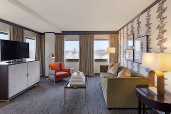 Suite, 1 Bedroom (Parlor Suite Component)