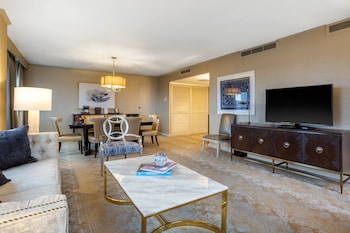 Suite, 1 Bedroom (Parlor Suite Component)