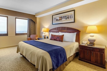 Suite, 1 Bedroom (1 King Bed)