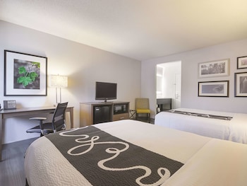 Room, 2 Double Beds, Accessible, Non Smoking (Mobility/Hearing Impaired Accessible)