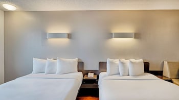 Standard Room, 2 Queen Beds, Non Smoking