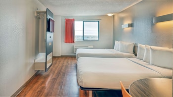 Deluxe Room, 2 Queen Beds, Non Smoking, Refrigerator