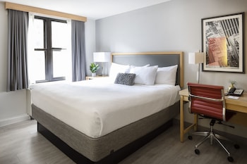Standard Room, 1 King Bed, Accessible (Roll-In Shower, Smoke Free)