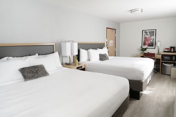 Premium Room, Multiple Beds (Smoke Free)