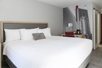 Standard Room, 1 King Bed