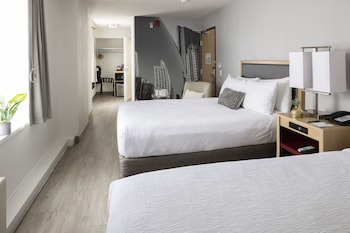 Premium Room, Multiple Beds (Smoke Free)