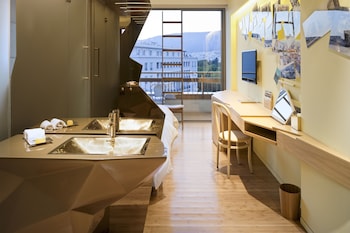 Deluxe City View Room