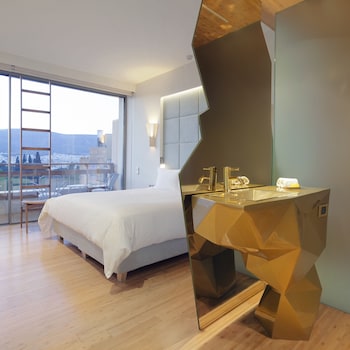 Deluxe City View Room