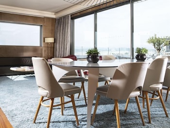 Acropolis Penthouse