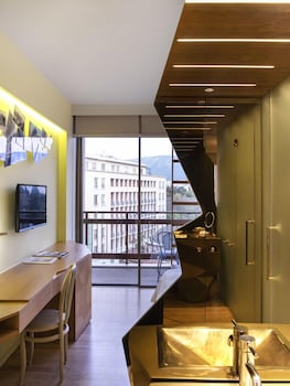 Deluxe City View Room