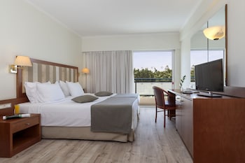 Standard Room, 2 Twin Beds, Non Smoking, Pool View