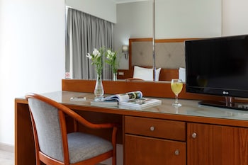Standard Room, 3 Twin Beds, Non Smoking, City View