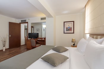 Junior Suite, Multiple Beds, Non Smoking (with Sofabed)
