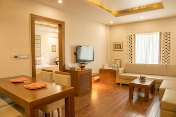 Hazel Suite
