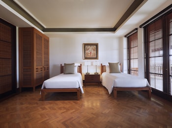 The Petitenget Suite