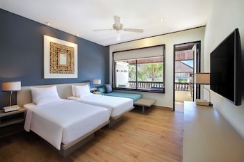 Deluxe Room, 2 Single Beds (Garden Wing Separated from the Beach by the Road)