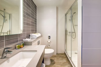 Deluxe Room, 1 King Bed