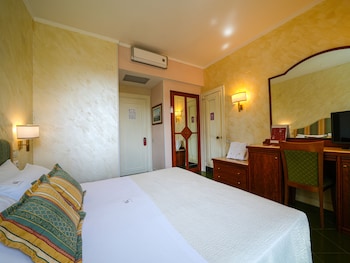 Standard Double Room, 1 Double or 2 Twin Beds