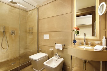 Junior Suite, Balcony, River View