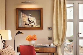 Deluxe Double or Twin Room (Premium Signoria View)