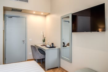Economy Room