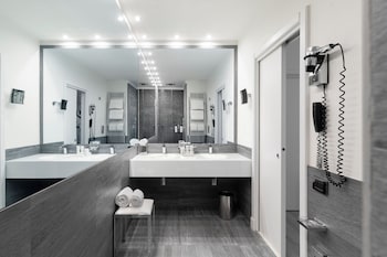 Luxury Suite, Hot Tub (Spa access)