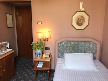 Classic Single Room