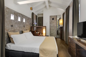 Deluxe Double Room, Courtyard View