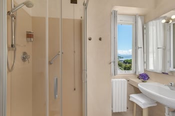 Superior Double Room, Lake View