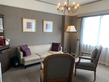 Junior Room (Suite)