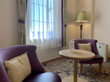 Twin Room (Symphony Patio)