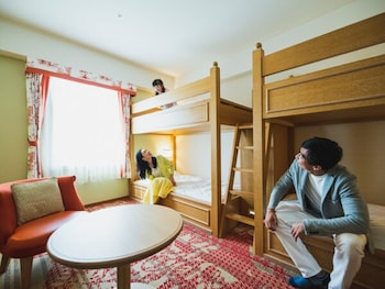 Quadruple Room (Party 4)