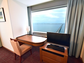 Double Room, Non Smoking (Airport Corner Double)