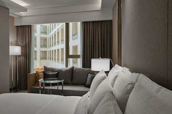 Superior Room, 1 King Bed