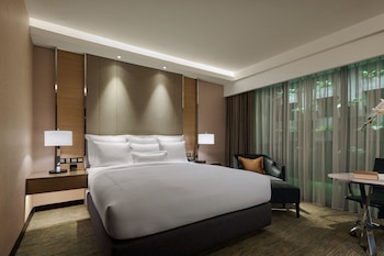 Superior Room, 1 King Bed