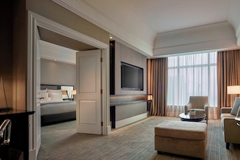 Suite, 1 King Bed