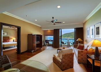 Cliff Premier Suite