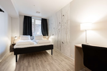 Standard Room, 1 Queen Bed